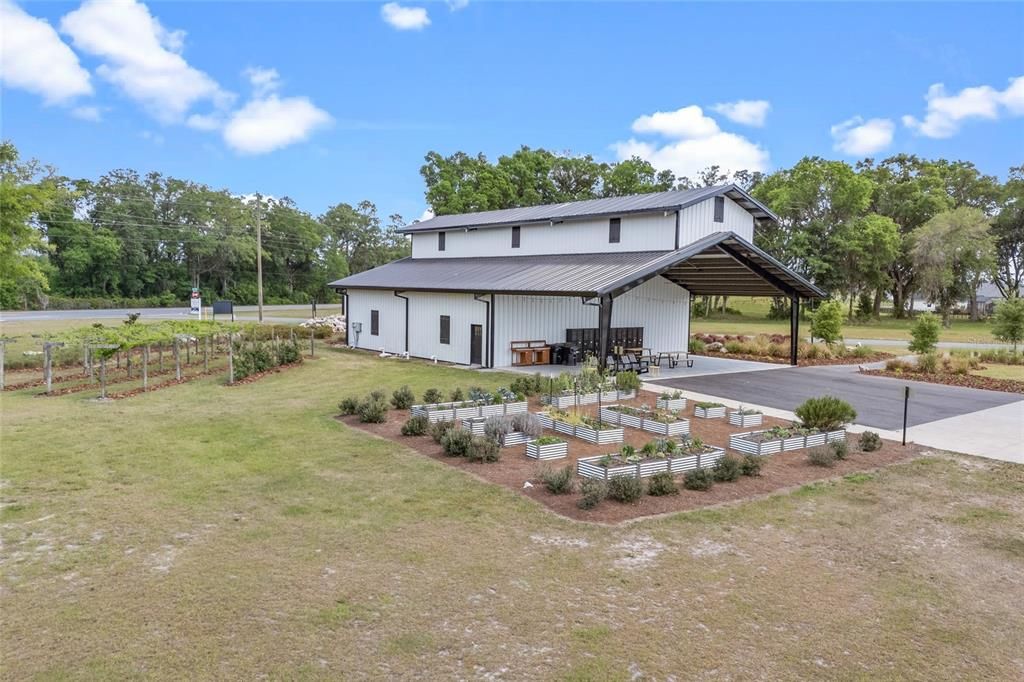 En Venta: $250,000 (1.02 acres)