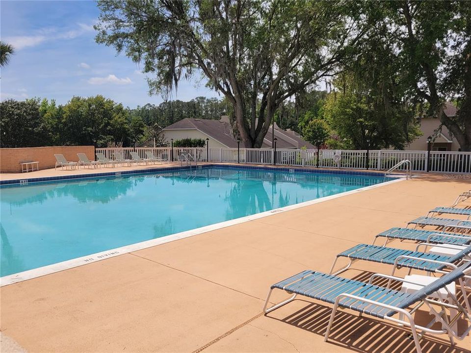 Active With Contract: $335,000 (3 beds, 3 baths, 2021 Square Feet)