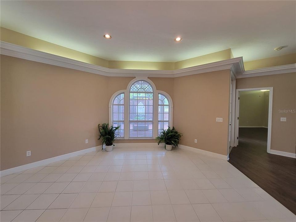 Active With Contract: $335,000 (3 beds, 3 baths, 2021 Square Feet)