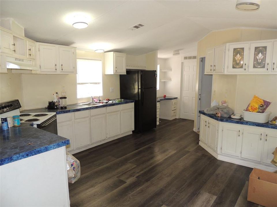 待售: $154,900 (3 贝兹, 2 浴室, 1216 平方英尺)