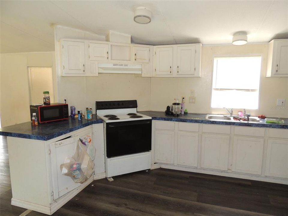 待售: $154,900 (3 贝兹, 2 浴室, 1216 平方英尺)