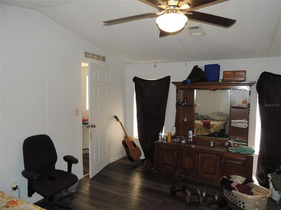 待售: $154,900 (3 贝兹, 2 浴室, 1216 平方英尺)