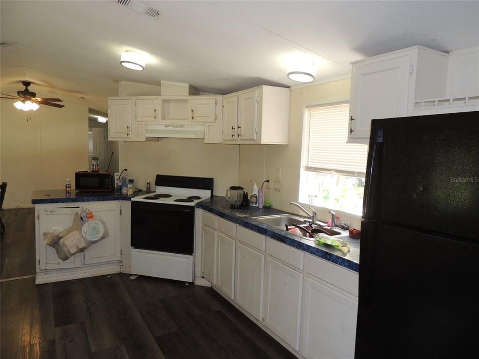 待售: $154,900 (3 贝兹, 2 浴室, 1216 平方英尺)