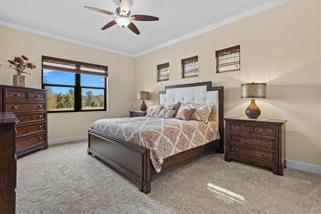 出租: $4,200 (3 贝兹, 2 浴室, 2267 平方英尺)