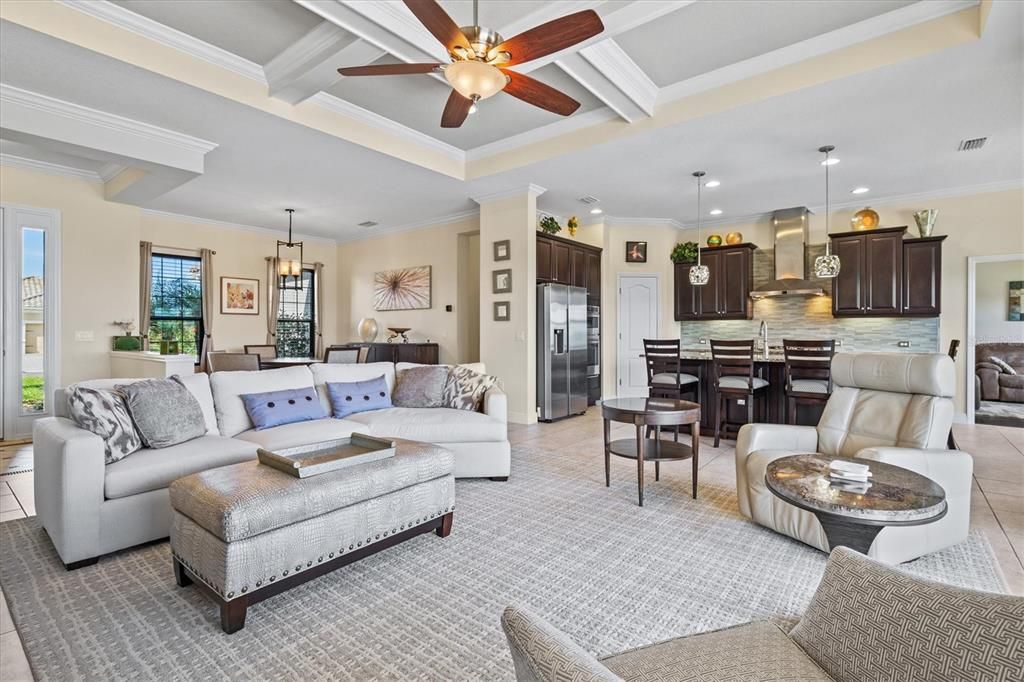 出租: $4,200 (3 贝兹, 2 浴室, 2267 平方英尺)