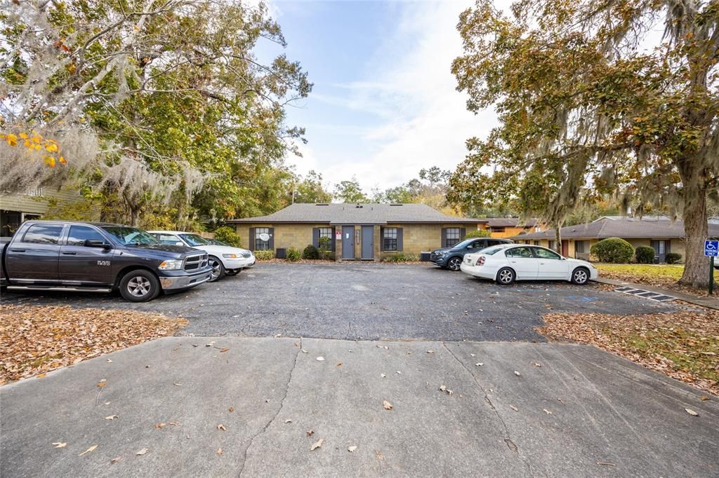 Recently Sold: $437,500 (8 beds, 0 baths, 3348 Square Feet)