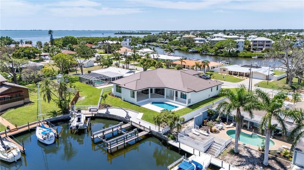 For Sale: $3,875,000 (4 beds, 4 baths, 4343 Square Feet)