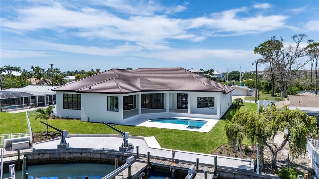 For Sale: $3,875,000 (4 beds, 4 baths, 4343 Square Feet)