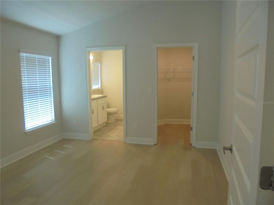 En Venta: $324,000 (4 camas, 2 baños, 1639 Pies cuadrados)