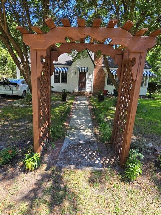 En Renta: $1,500 (2 camas, 1 baños, 1213 Pies cuadrados)