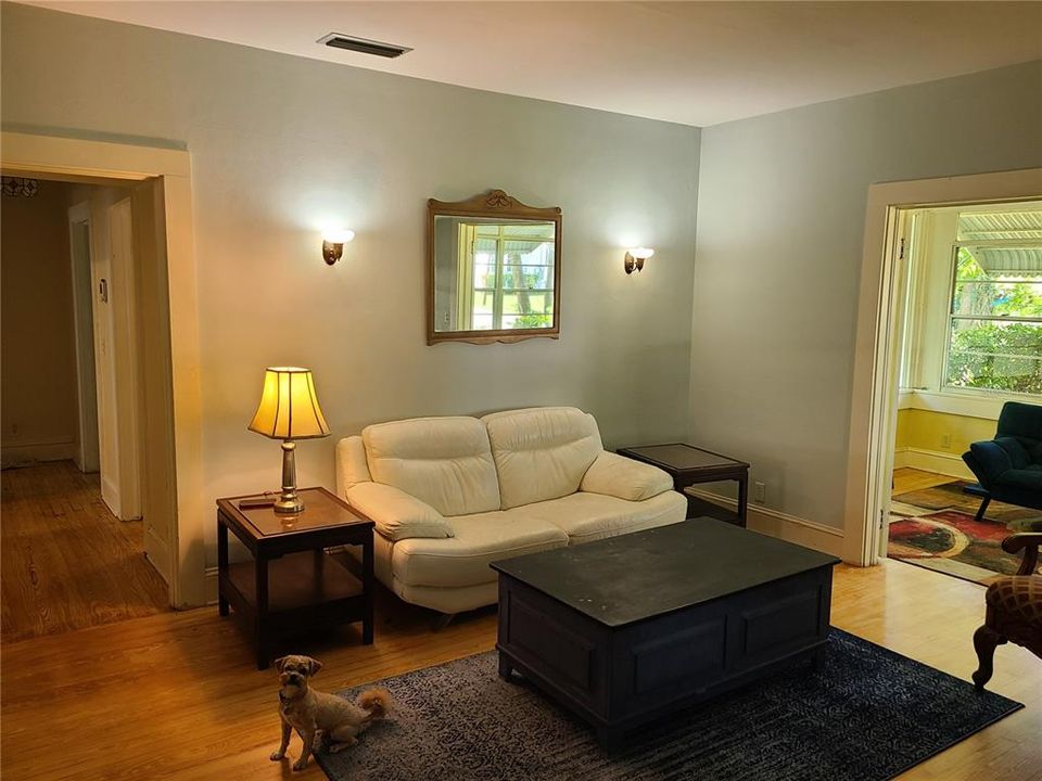 En Renta: $1,500 (2 camas, 1 baños, 1213 Pies cuadrados)