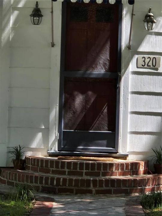 En Renta: $1,500 (2 camas, 1 baños, 1213 Pies cuadrados)