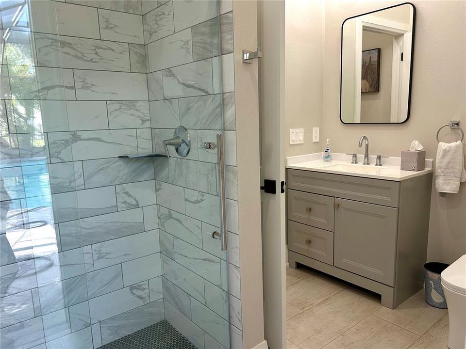 出租: $5,600 (4 贝兹, 3 浴室, 2421 平方英尺)