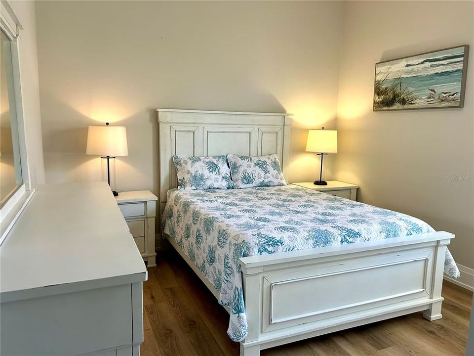 出租: $5,600 (4 贝兹, 3 浴室, 2421 平方英尺)