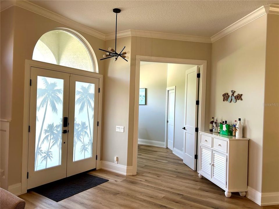 出租: $5,600 (4 贝兹, 3 浴室, 2421 平方英尺)