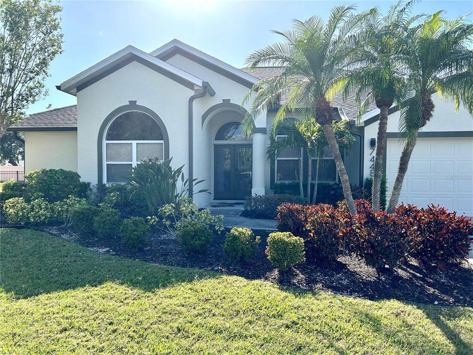 出租: $5,600 (4 贝兹, 3 浴室, 2421 平方英尺)