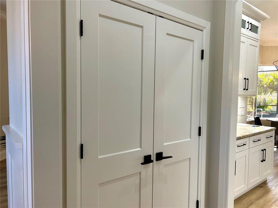 出租: $5,600 (4 贝兹, 3 浴室, 2421 平方英尺)