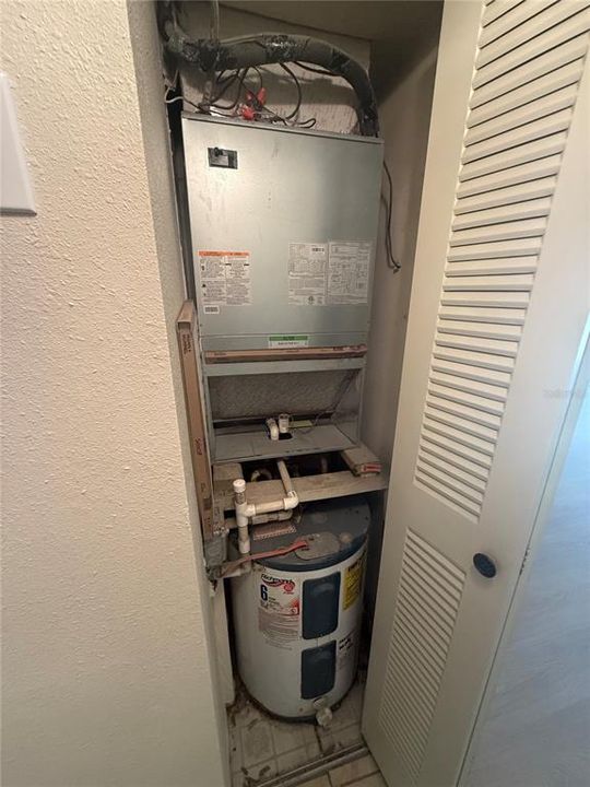 待售: $125,000 (1 贝兹, 1 浴室, 763 平方英尺)