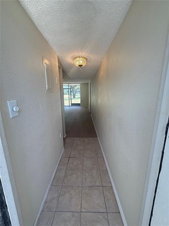 待售: $125,000 (1 贝兹, 1 浴室, 763 平方英尺)