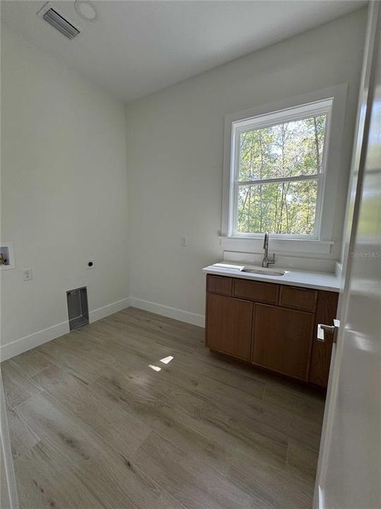 На продажу: $749,000 (4 спален, 3 ванн, 2506 Квадратных фут)