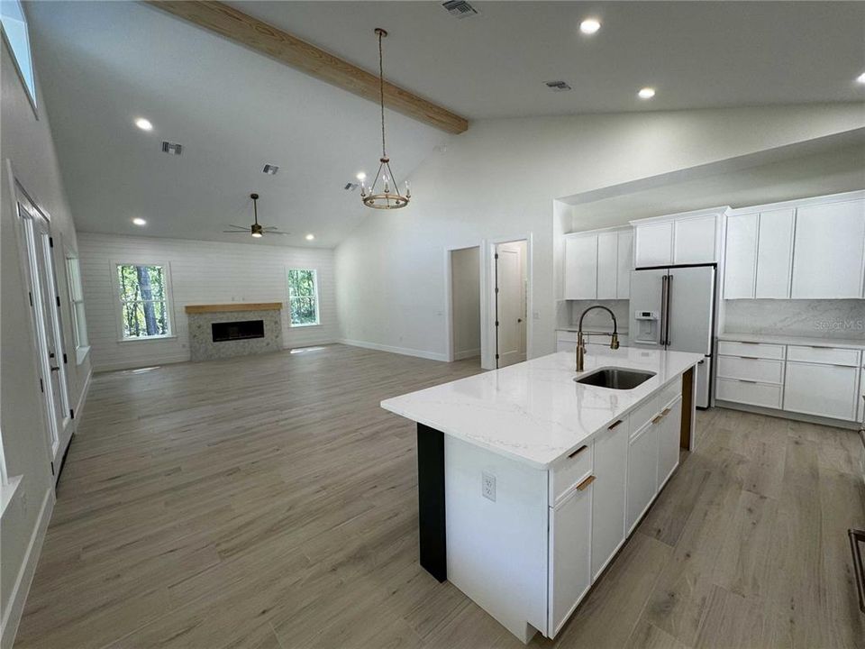 На продажу: $749,000 (4 спален, 3 ванн, 2506 Квадратных фут)