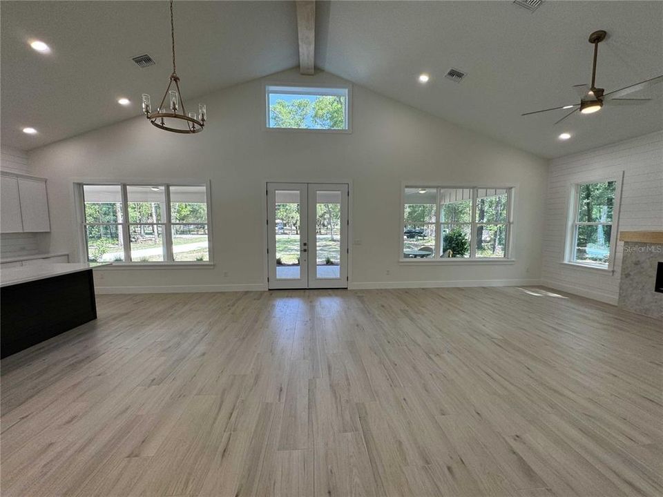 На продажу: $749,000 (4 спален, 3 ванн, 2506 Квадратных фут)