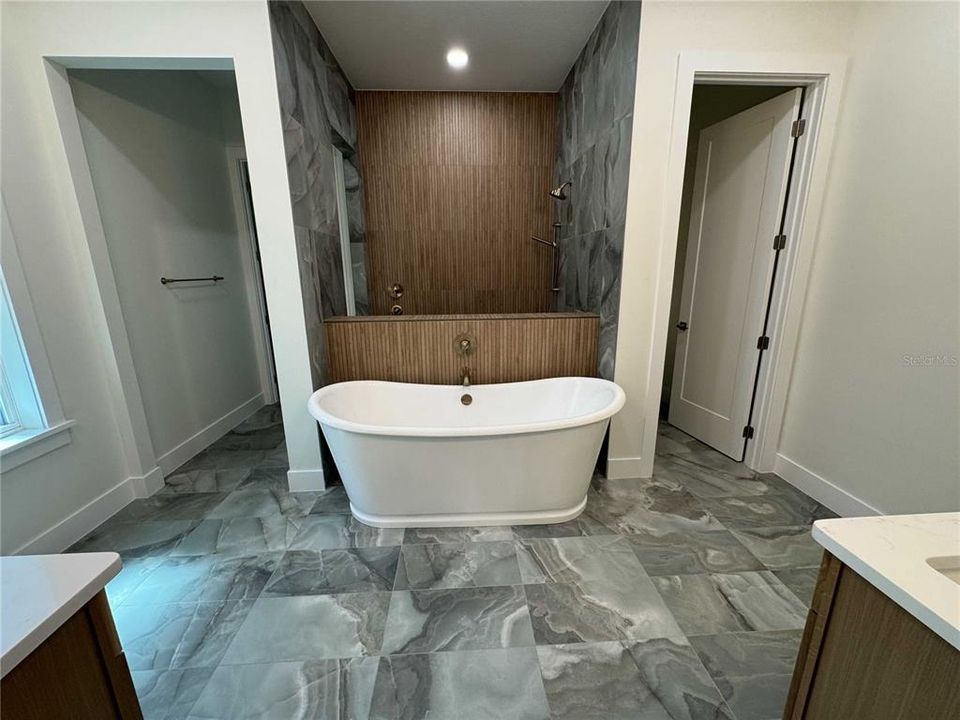 На продажу: $749,000 (4 спален, 3 ванн, 2506 Квадратных фут)