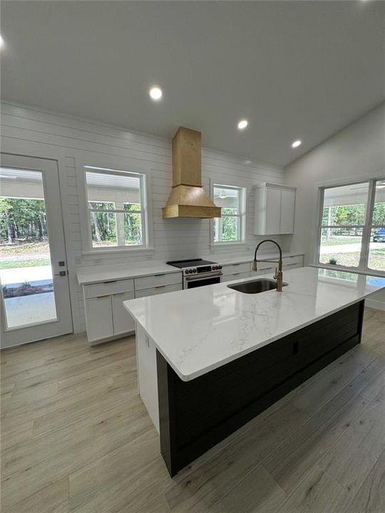 На продажу: $749,000 (4 спален, 3 ванн, 2506 Квадратных фут)