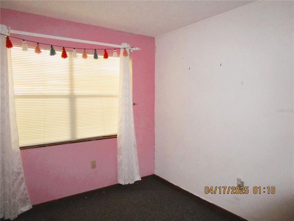 待售: $299,000 (4 贝兹, 2 浴室, 1803 平方英尺)