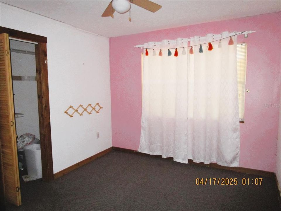 待售: $299,000 (4 贝兹, 2 浴室, 1803 平方英尺)