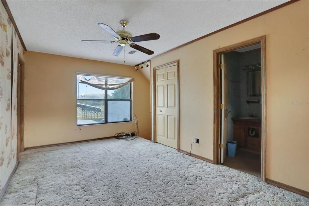 En Venta: $250,000 (3 camas, 2 baños, 1778 Pies cuadrados)