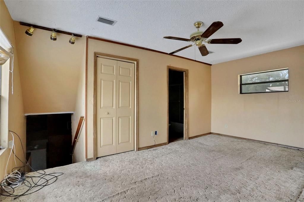 En Venta: $250,000 (3 camas, 2 baños, 1778 Pies cuadrados)