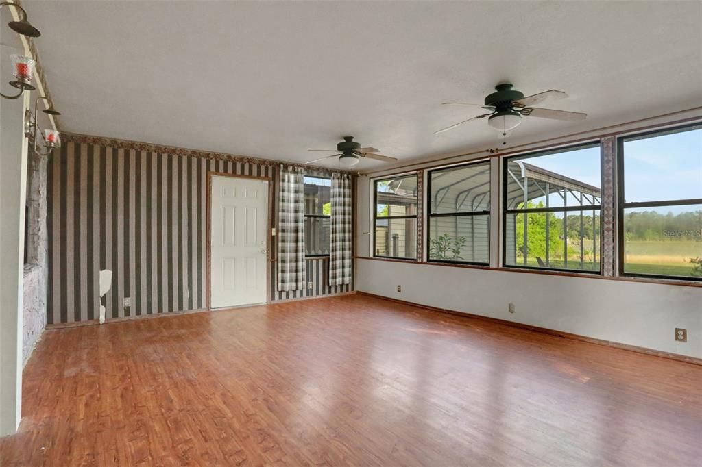 En Venta: $250,000 (3 camas, 2 baños, 1778 Pies cuadrados)