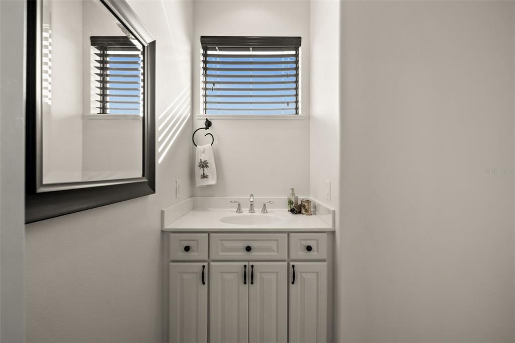 For Sale: $2,000,000 (4 beds, 4 baths, 5206 Square Feet)