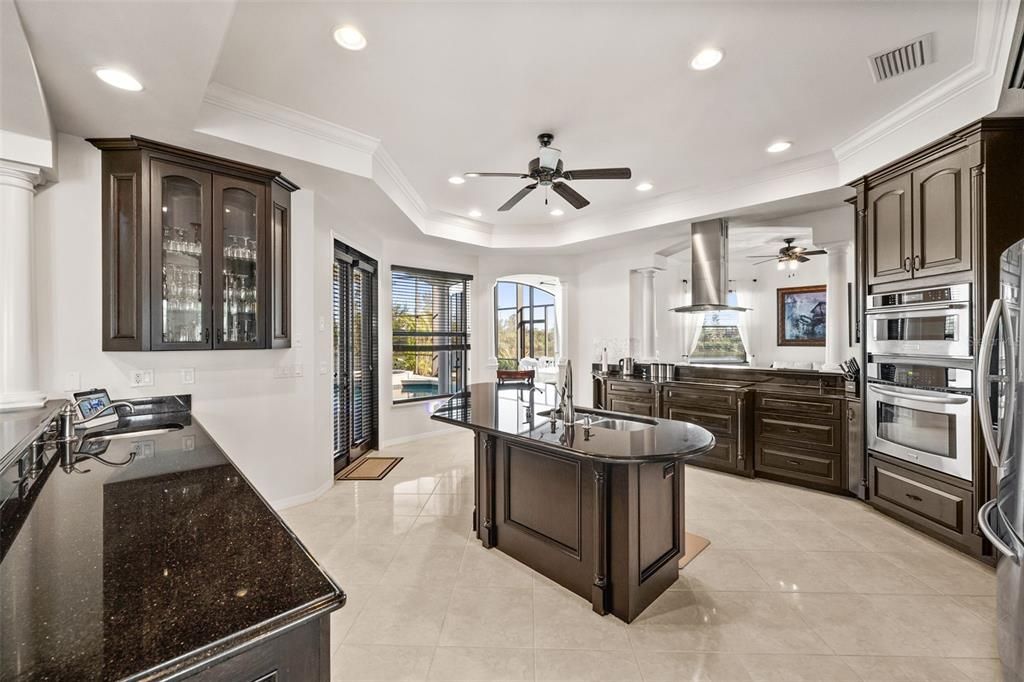 For Sale: $2,000,000 (4 beds, 4 baths, 5206 Square Feet)