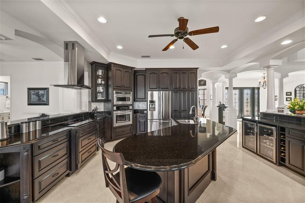 For Sale: $2,000,000 (4 beds, 4 baths, 5206 Square Feet)