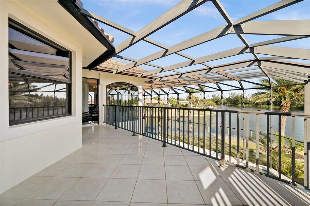 For Sale: $2,000,000 (4 beds, 4 baths, 5206 Square Feet)