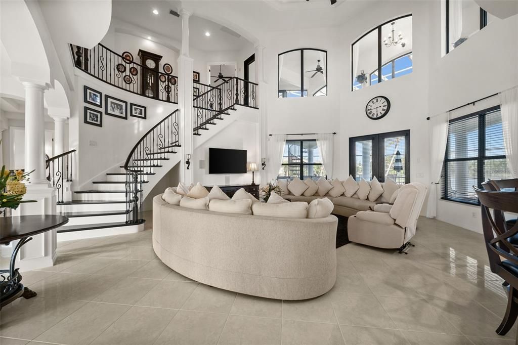 For Sale: $2,000,000 (4 beds, 4 baths, 5206 Square Feet)