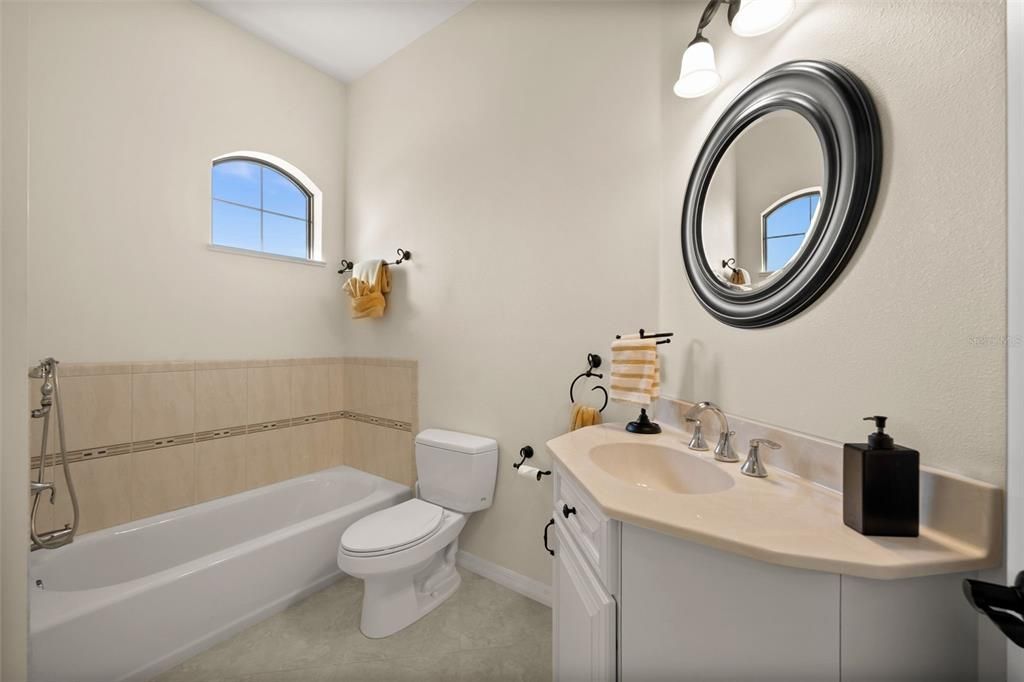 For Sale: $2,000,000 (4 beds, 4 baths, 5206 Square Feet)