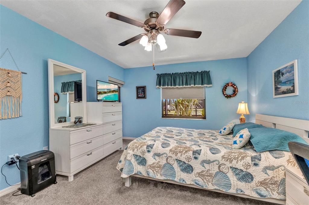 For Sale: $155,000 (2 beds, 2 baths, 1050 Square Feet)