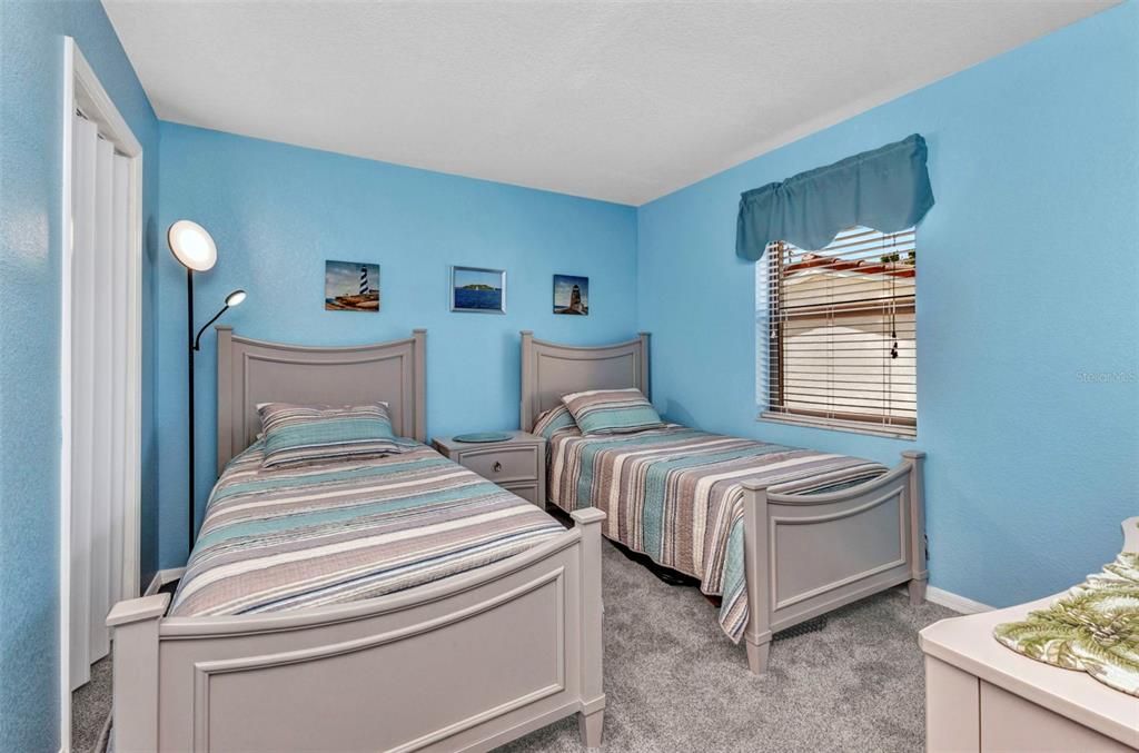 For Sale: $155,000 (2 beds, 2 baths, 1050 Square Feet)