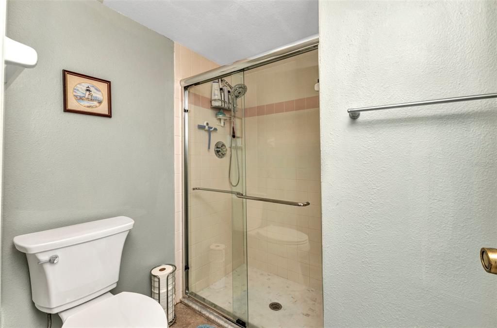 For Sale: $155,000 (2 beds, 2 baths, 1050 Square Feet)