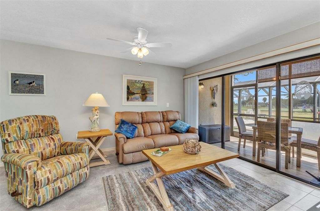 For Sale: $155,000 (2 beds, 2 baths, 1050 Square Feet)