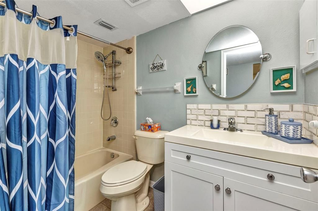 For Sale: $155,000 (2 beds, 2 baths, 1050 Square Feet)