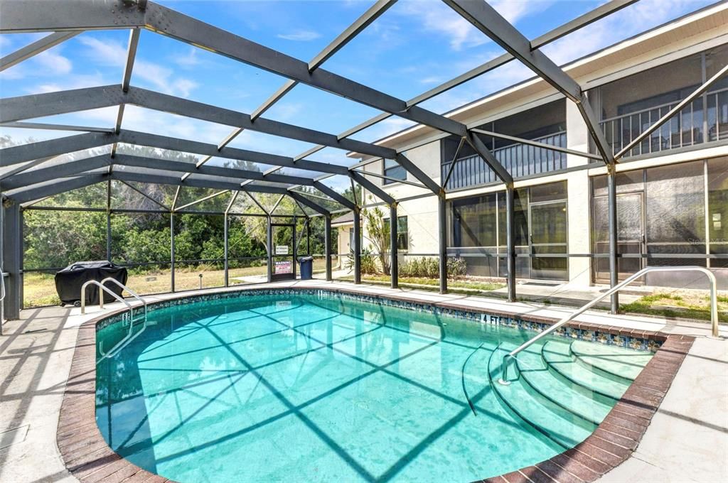 For Sale: $155,000 (2 beds, 2 baths, 1050 Square Feet)