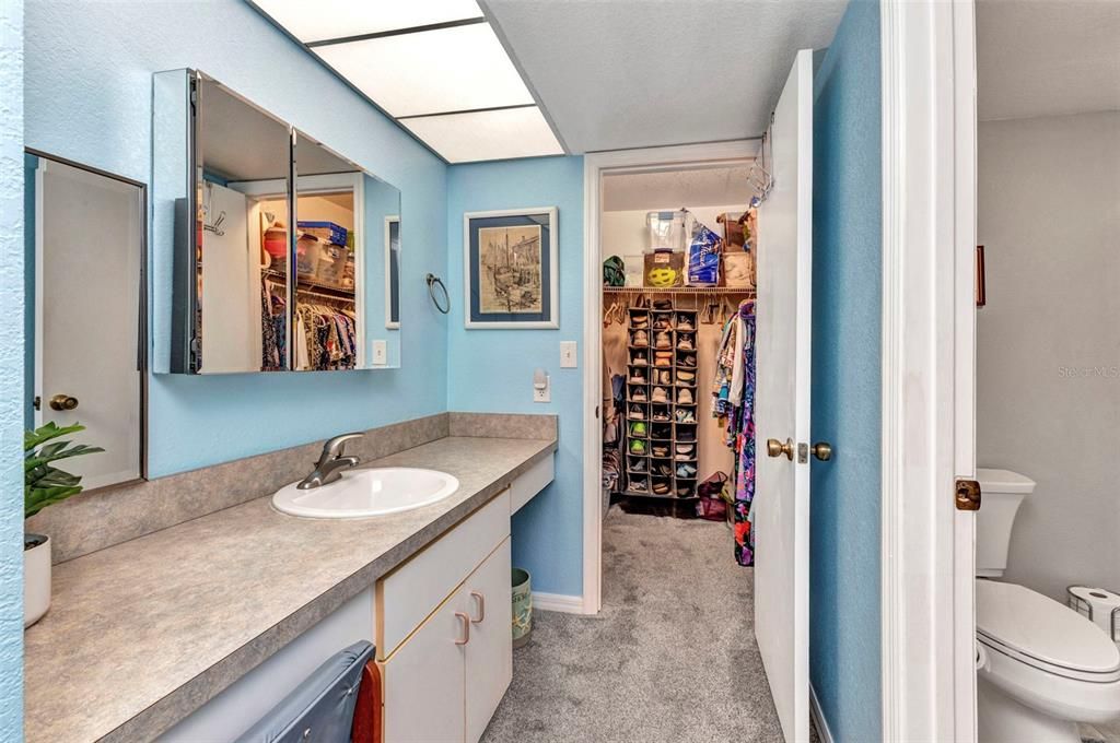 For Sale: $155,000 (2 beds, 2 baths, 1050 Square Feet)