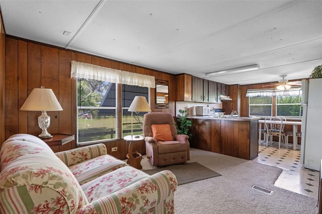 For Sale: $679,900 (6 beds, 5 baths, 1500 Square Feet)