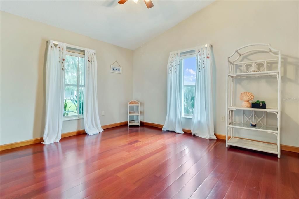 For Sale: $679,900 (6 beds, 5 baths, 1500 Square Feet)