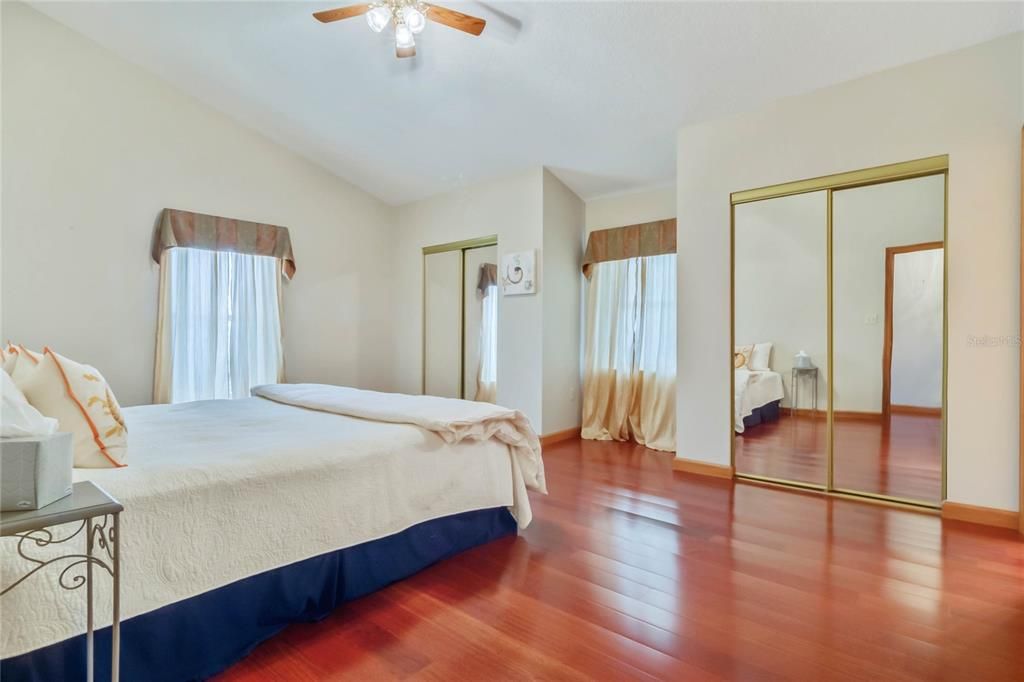 For Sale: $679,900 (6 beds, 5 baths, 1500 Square Feet)