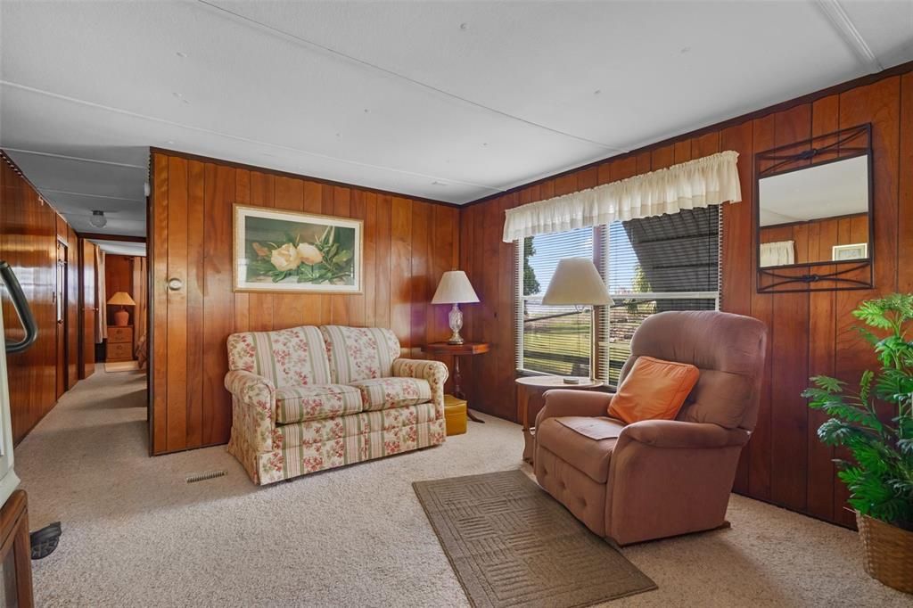 For Sale: $679,900 (6 beds, 5 baths, 1500 Square Feet)